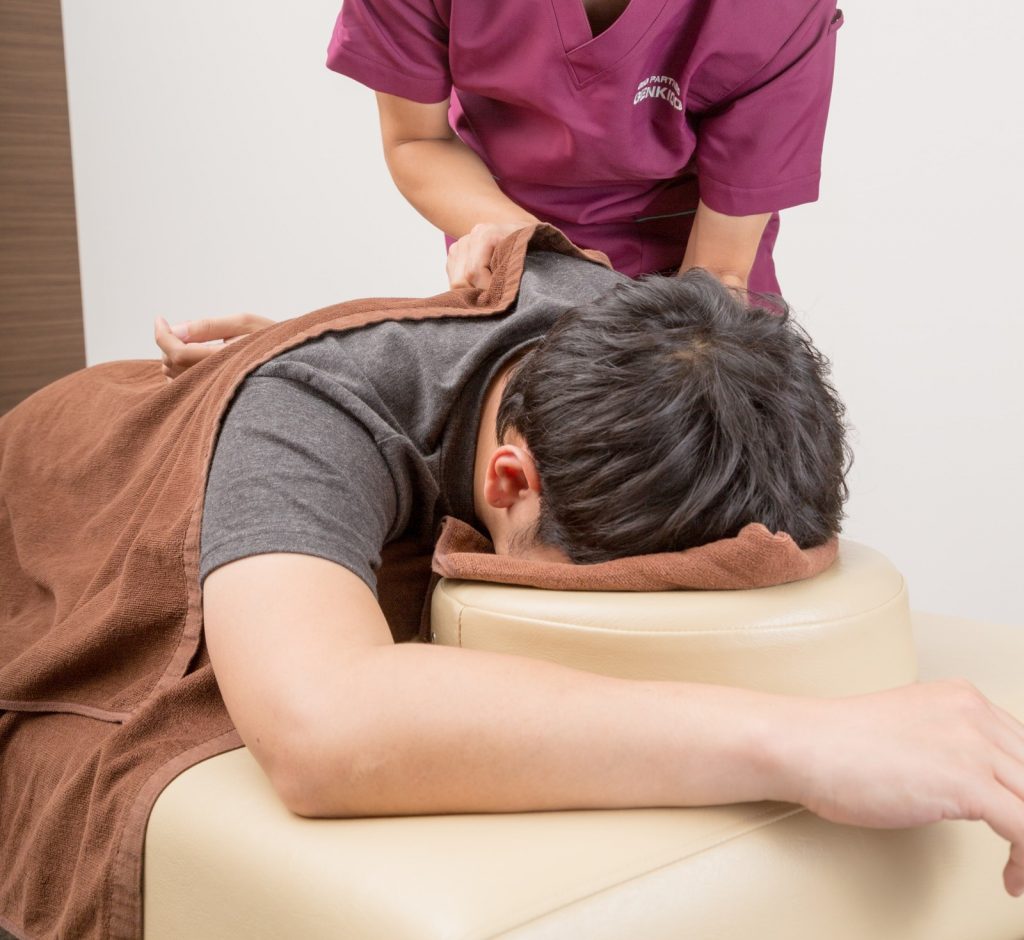 首が痛い丨一般的な病院や整体では良くなるのか