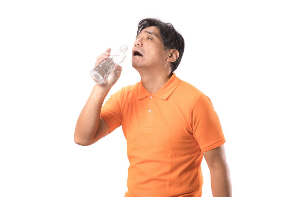 喉の渇きと頻尿の関係
