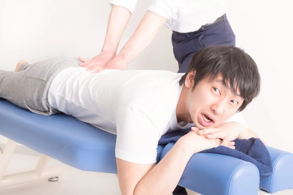 腰痛は骨格の歪みではない│本当の原因は心